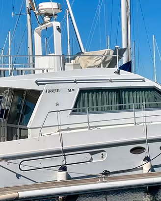 Imbarcazione a motore Ferretti 36 Fly