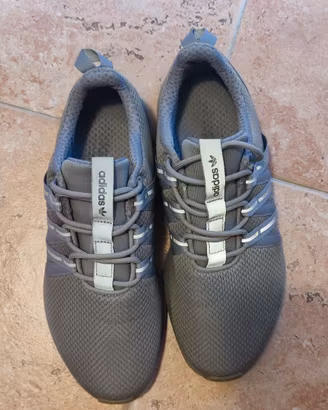 Sneakers grigie Adidas