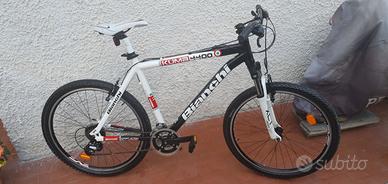 Bicicletta Mountain Bike