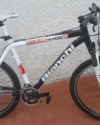 Bicicletta Mountain Bike