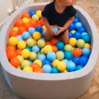 piscina con palline 