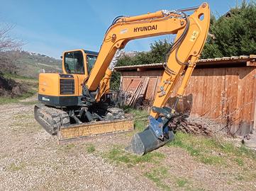 Escavatore Hyundai Robex 80CR-9A