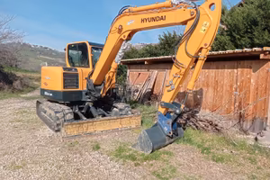 Escavatore Hyundai Robex 80CR-9A