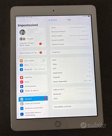 iPad Apple 9,7" 32GB Wi‑Fi Argento