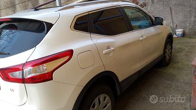Nissan Qashqai 1,6 benzina  2017