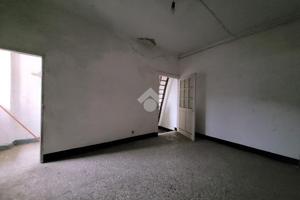 CASA SEMINDIPENDENTE A VISONE