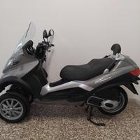 Piaggio MP3 300 LT Grigio Orione