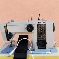 Macchina per cucire Necchi modello 579