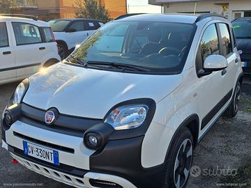 FIAT Panda 1.0 FireFly S&S Hybrid CROSS