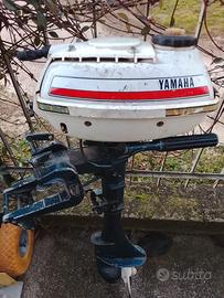 Motore piccola barca Yamahaa