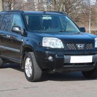 Nissan xtrail autocarro