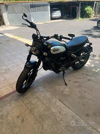 Ducati Scrambler Icon Dark