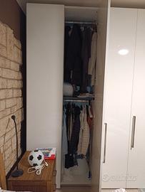 Armadio bianco lucido