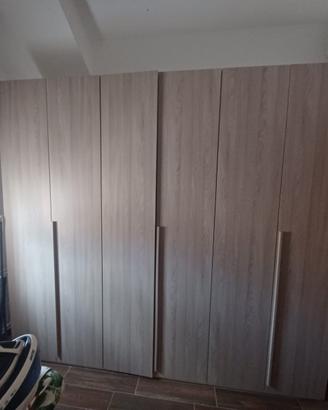 Cucina, camera matrimoniale, parete attrezzata e c