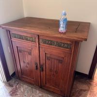 Macchina da cucire Singer con mobile in legno