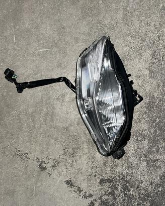 Pezzi di ricambio honda sh 125i/ FARO PIU ALTRI
