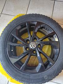 cerchi con gomme invernali a 16 golf  6 e 7
