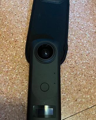 Ricoh Theta Z1  possibile Manfrotto Opzionale