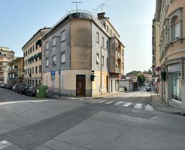 Privato vende