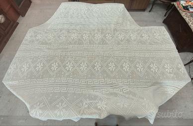 Tovaglia vintage fatta a mano all’uncinetto