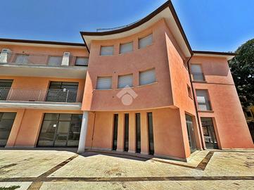 4 LOCALI A GUALDO TADINO