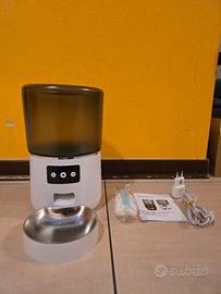 distributore cibo per gatti