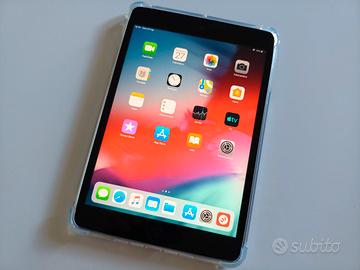 iPad mini 2 16gb con custodia e cavo ricarica.