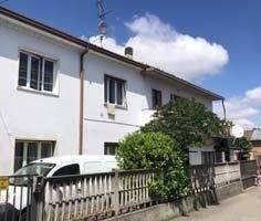 Immobile in asta di 230 m² con più di 5 locali e b