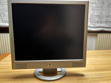 Monitor 19’’ hp