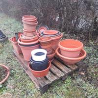 Stock 40 vasi per piante di vario tipo 