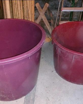 Mastelle rosse: 275 Lt 350 Lt 500 Lt circa