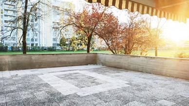 Stanza in appartamento di 145 m² a Bologna