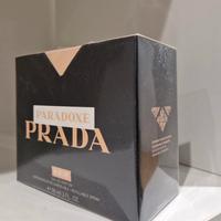 Prada noir