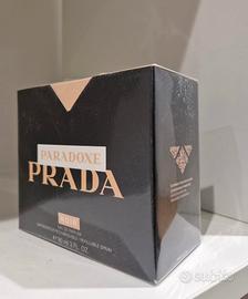Prada noir