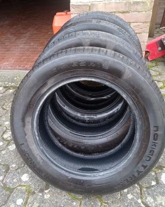 Pneumatici estivi