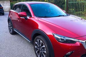 stupenda Mazda cx3 