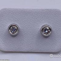 ORECCHINI PUNTO LUCE ORO 18kt. DIAMANTI NATURALI