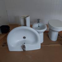 Water, bidet, lavandino