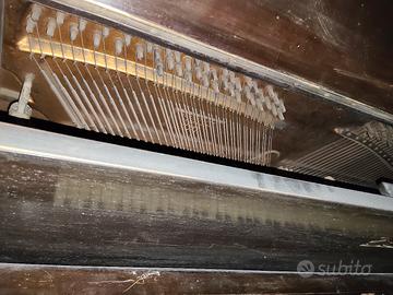 Pianoforte a muro 