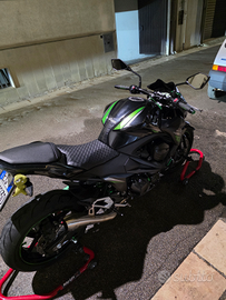Kawasaki ZR-800 ABS Full Power
