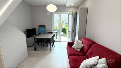 Villetta a schiera di 150 m² con 4 locali e box au