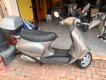Vespa ET4 Centocinquanta