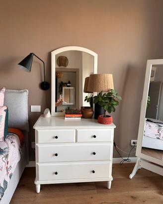 Comò comodino e specchio Tyssedal Ikea bianco