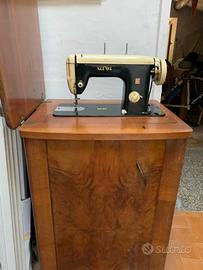 Macchina cucire vintage
