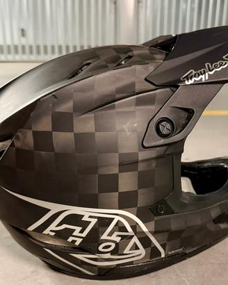 Casco Troy Lee integrale carbonio