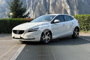 VOLVO V40 D2 Business