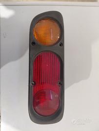 fanale posteriore  nissan terrano 2