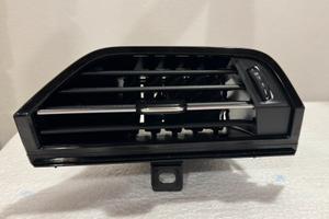 Bocchetta aria Audi Q3 F3 lato dx