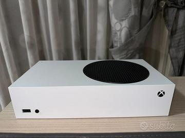 Xbox one S + Seagate Expansion Card per Xbox Serie