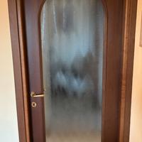 Porte interne di legno con vetro
